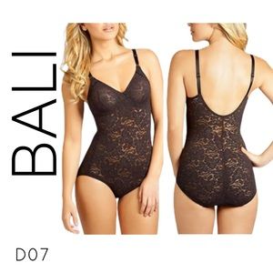 NWT 40DD Bali Shapewear Bodysuit (D07)